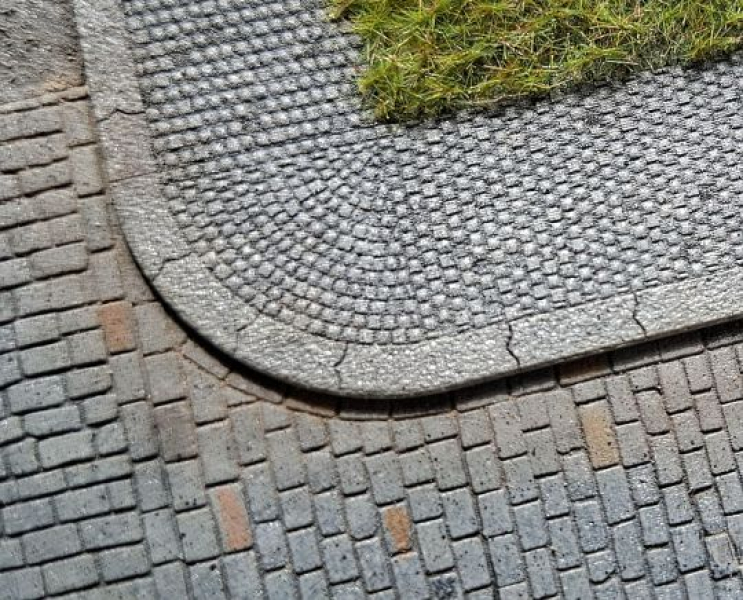 Gehweg – feines Reihenpflaster